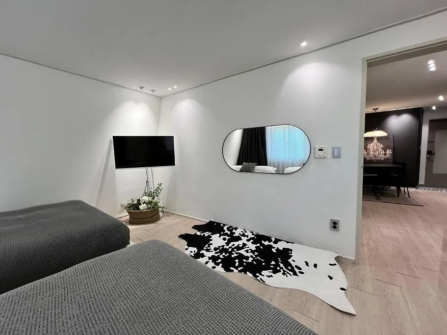 Апартаменты Bibi House In Hongdae Сеул 0*,  Южная Корея