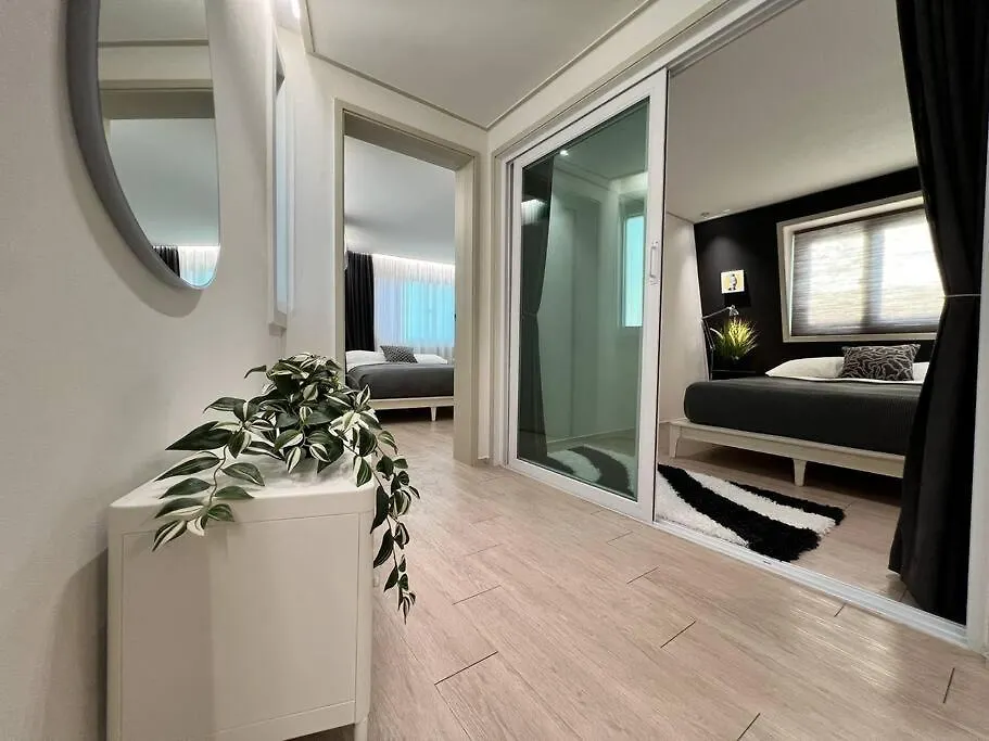 Апартаменты Bibi House In Hongdae Сеул 0*,  Южная Корея