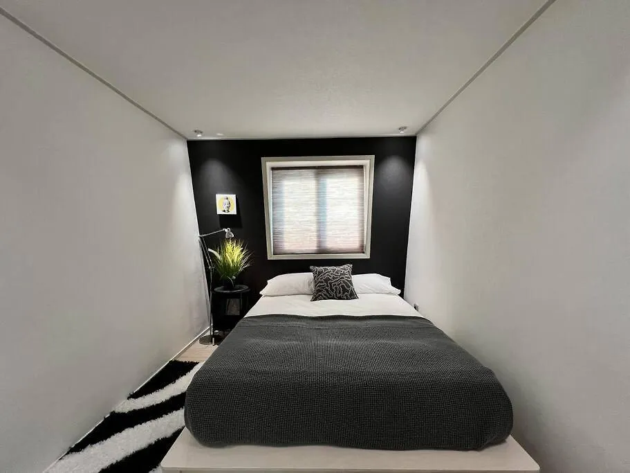 Апартаменты Bibi House In Hongdae Сеул